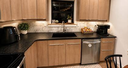 NEW: Bring the Whole Crew - 2 Private Units Near Beaver Lake - Sleeps 9