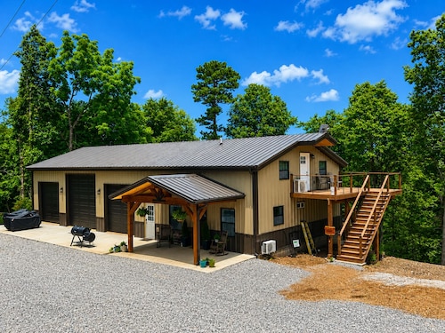NEW: Bring the Whole Crew - 2 Private Units Near Beaver Lake - Sleeps 9