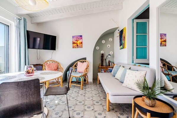 Living area - casa BOA VIDA, 150 square meters for YOUR comfort (Olhão)