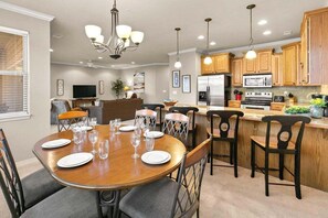 Unclassified image, 5 of 45, button - Table Rock Lake - Emerald Pointe - Walk In Condo w Lake and Pool Access (Hollister)