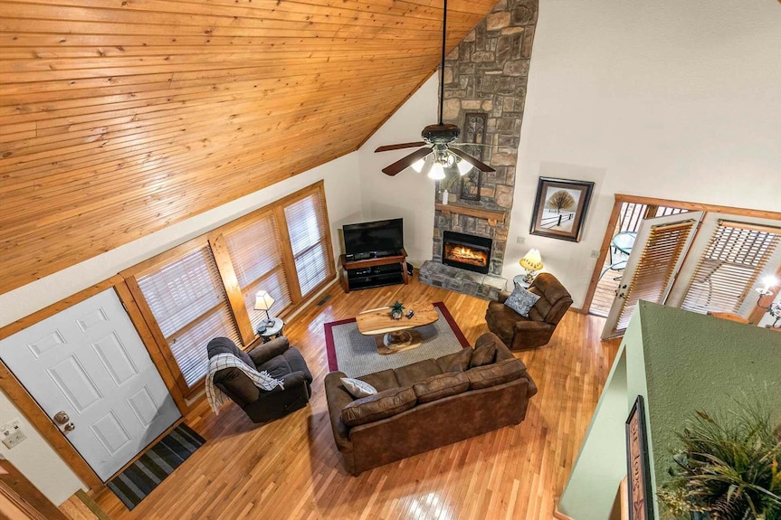 Beautiful Lodge Near Silver Dollar City, Private Fishing Lake - Branson West, MO