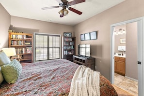 Room - Beautiful Golf Course view, Near SDC, Lots of Space, Free Daily Attraction Tickets (Branson West)