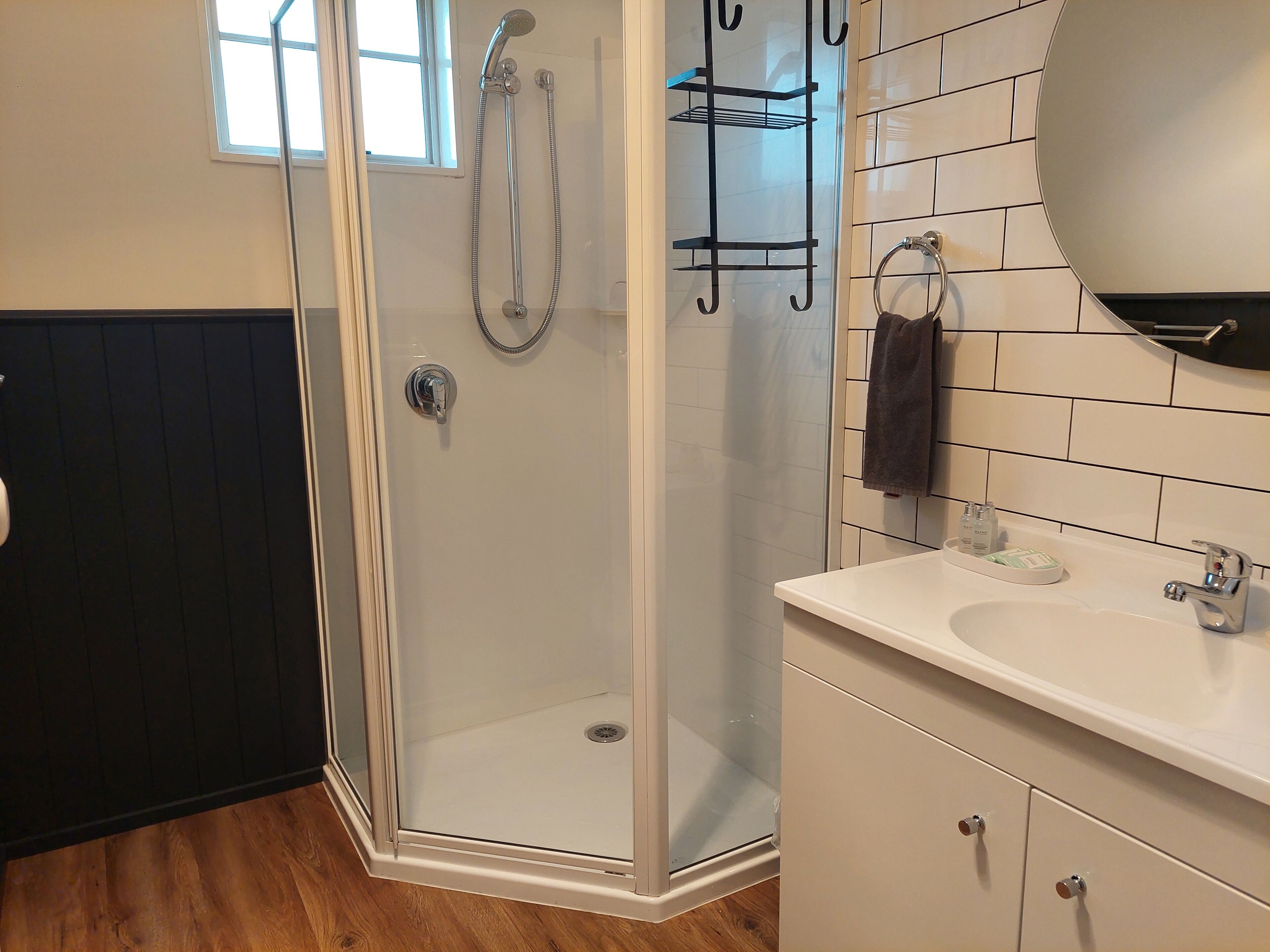Apartment, 2 Bedrooms | Bathroom | Shower, hair dryer, towels, soap