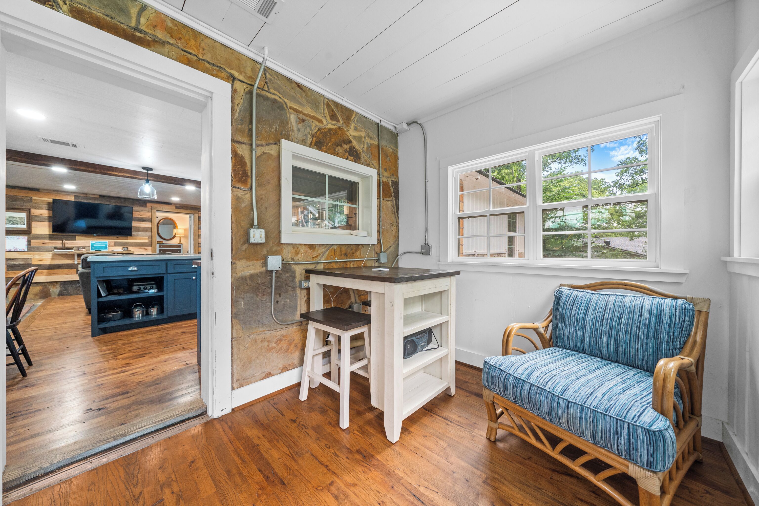 Fully Restored "Rock Cottage & Guest Quarters In Pleasant Hot Springs, Ar - Hot Springs, AR