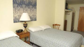 1 bedroom, internet, bed sheets