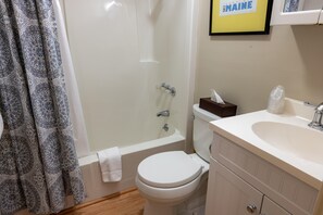 Bathroom - Sugarloaf Mountain Hamlet Circle C2065 (Carrabassett Vly)