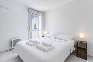 Room - Le Doux Séjour Azuréen - Welkeys (Saint-Laurent-du-Var)