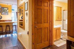 Bathroom - Sugarloaf Mountain Snowbrook Village C2556 (Carrabassett Vly)