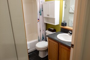 Bathroom - Sugarloaf Mountain Snowbrook Village C2585 (Carrabassett Vly)