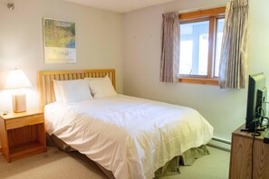 Room - Sugarloaf Mountain Snowbrook Village C2615 (Carrabassett Vly)
