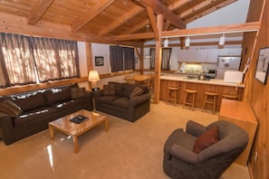 Living area - Sugarloaf Mountain Birchwood III  C729 (Carrabassett Vly)