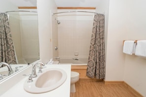 Bathroom - Sugarloaf Mountain Birchwood III  C729 (Carrabassett Vly)