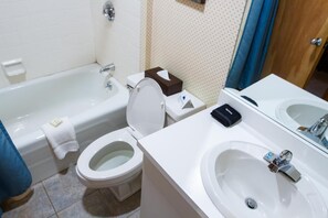 Bathroom - Sugarloaf Mountain Sugartree II C289 (Carrabassett Vly)
