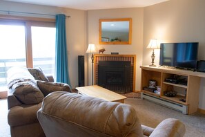 Living area - Sugarloaf Mountain Sugartree II C289 (Carrabassett Vly)