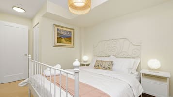 Iron/ironing board, WiFi, bed sheets