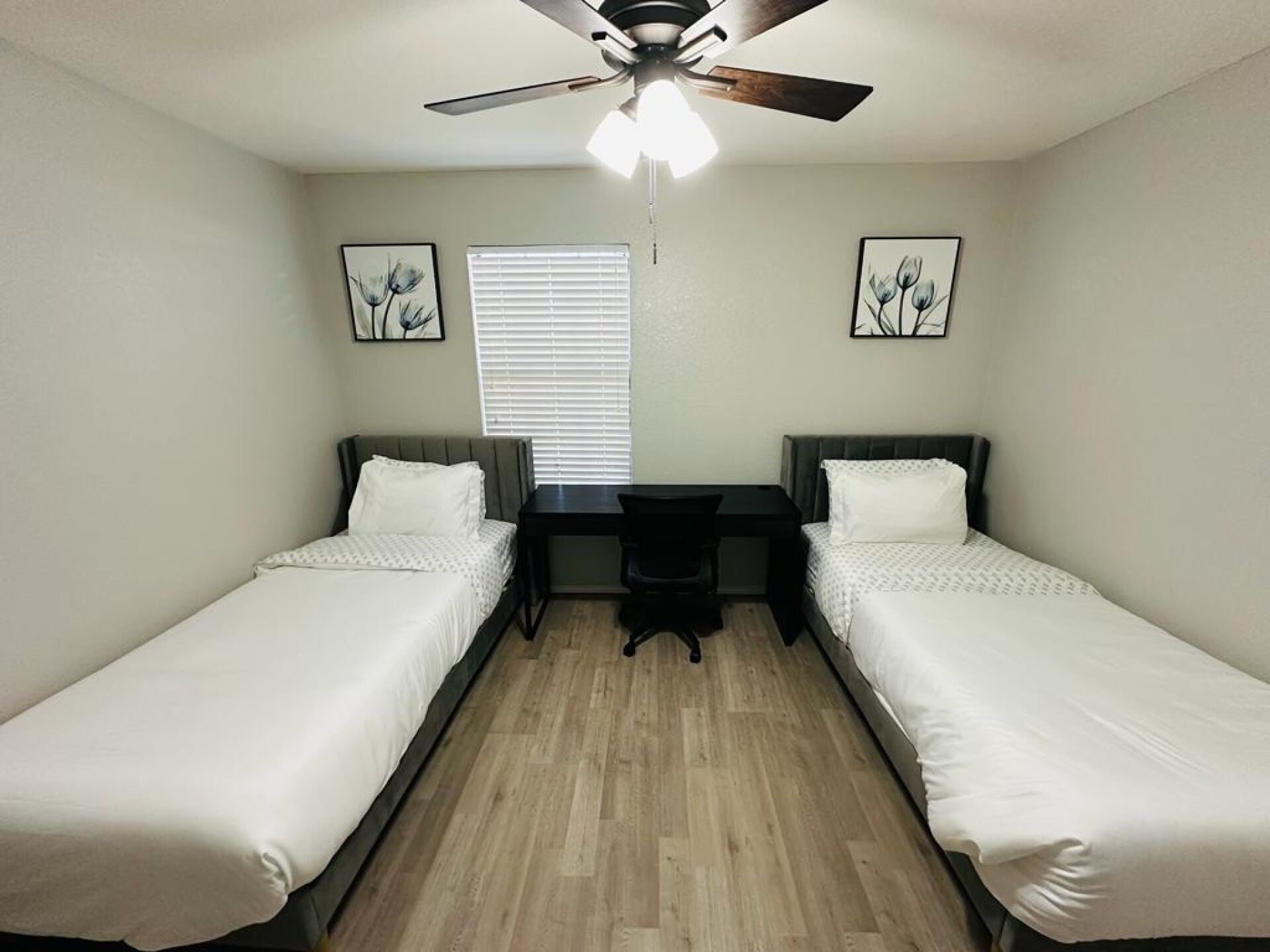 4 bedrooms, desk, iron/ironing board, travel crib