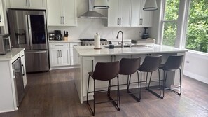 Unclassified image, 5 of 32, button - Game Room Luxury Home @ Battery Chef Kitchen Deck (Marietta)