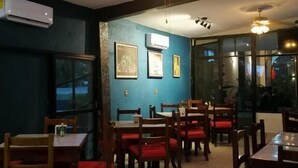 Ảnh chưa phân loại, 3 trong số 14 ảnh, nút