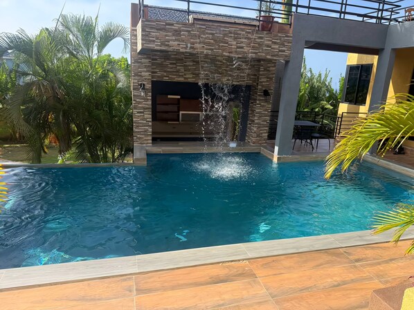 Utomhuspool