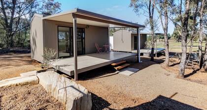 Ned's Hideout, Private Cabins Near Dubbo