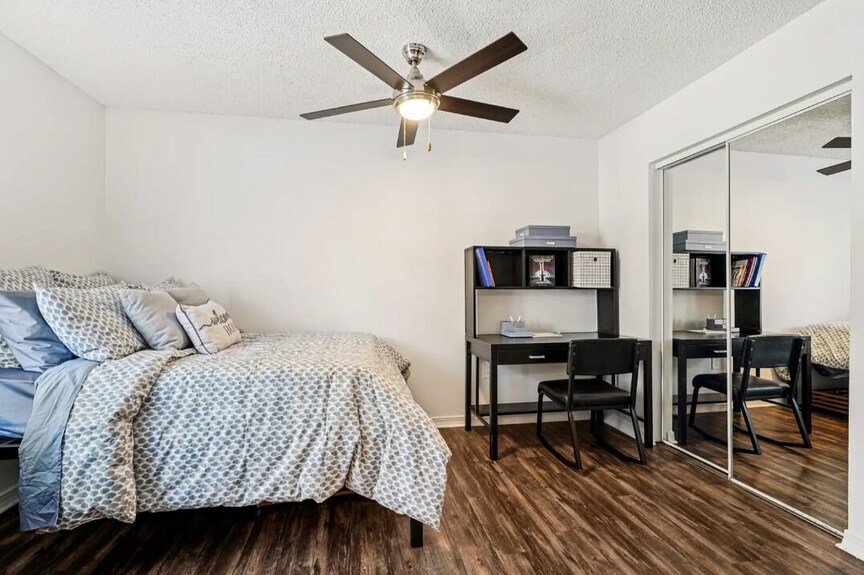 Entire Rental Unit In Gainesville, Florida 10 Guests4 Bedrooms4 Beds4 Baths - Lake Alice, FL