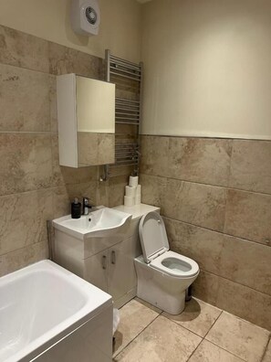 Superior Double Room | Bathroom - Seaford Guest House (Stoke-on-Trent)