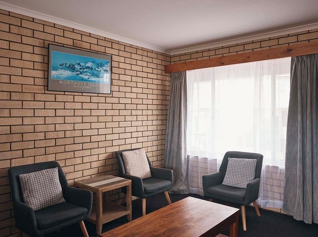 Family Apartment, Non Smoking, Balcony | Iron/ironing board, WiFi (free), bed sheets