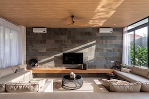Fernseher, Videospiele, Arbeitsbereiche