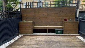 Property grounds - House Sleeps 6 with WiFi and Garden (London)