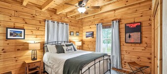 White Fir Cabin | Hot Tub | Fire Pit | Near Tamarack
