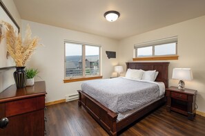 Unclassified image, 3 of 24, button - New Listing! | Private Hot Tub & Minutes to Big Sky Resort and Town Center (Big Sky)