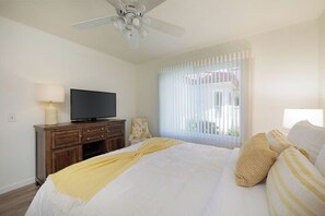 Room - 3 Bedroom Desert Retreat Steps From the Pool (Palm Desert)