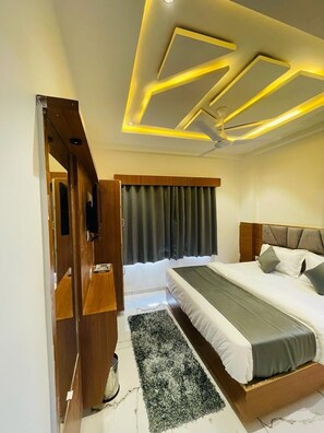 Unclassified image, 4 of 14, button - Hotel Lemzon (Gandhinagar)