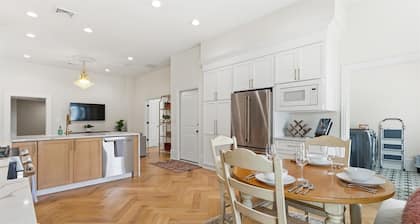 Spacious Fully Renovated Home in DT Lafayette