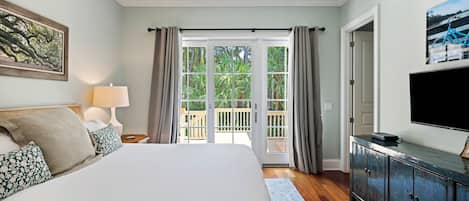 Iron/ironing board, WiFi (free), bed sheets