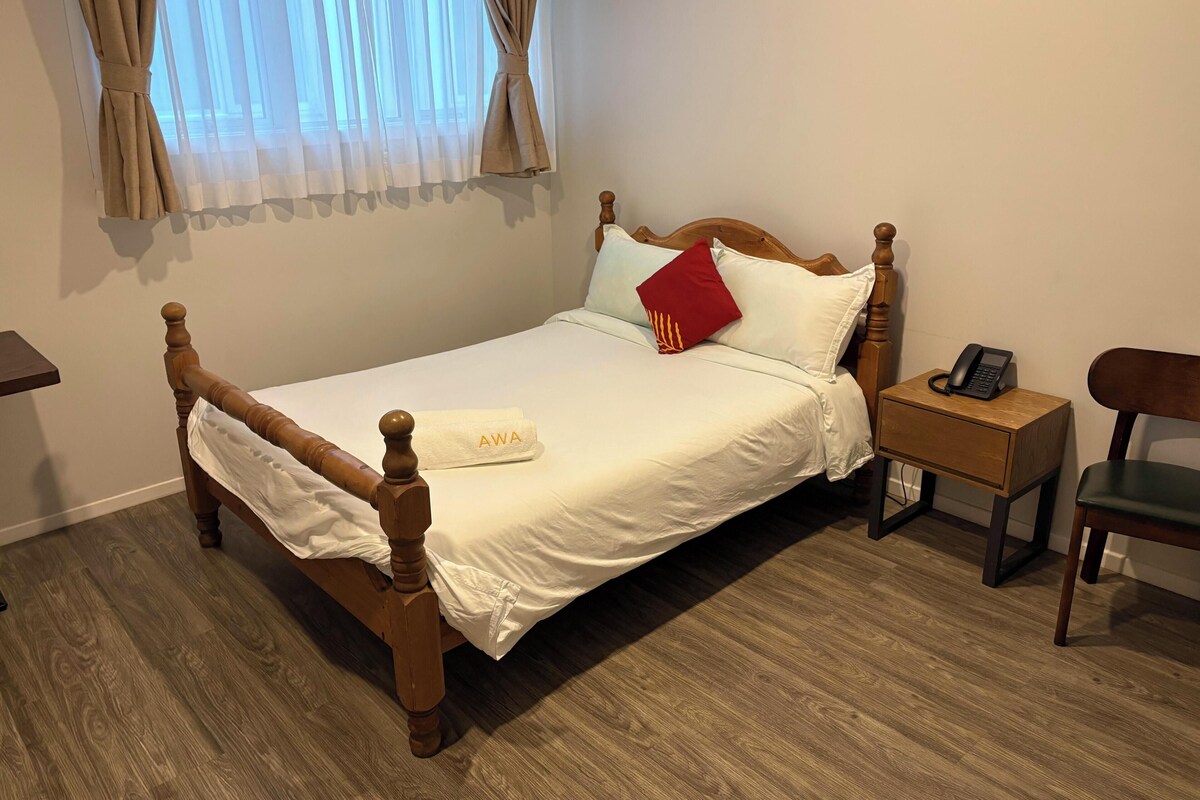 In-room safe, iron/ironing board, WiFi (free)