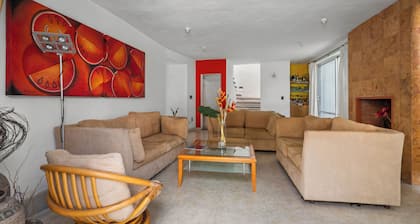 Oasis in Downtown Tequis Pool & 5 Rooms