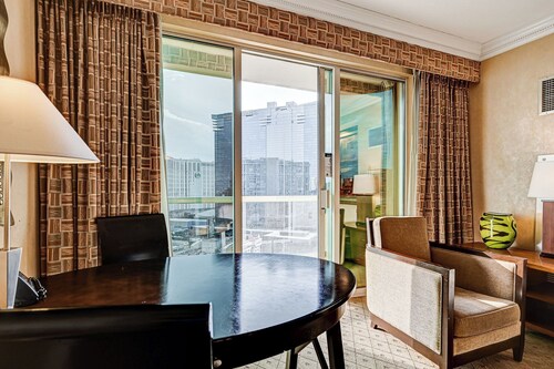 Penthouse Suite MGM Signature