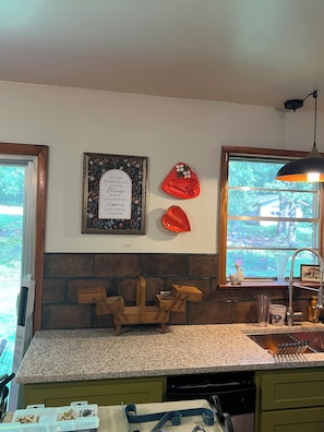Private kitchen - Haynes House Timeless mid-century Sherwood Home (Sherwood)