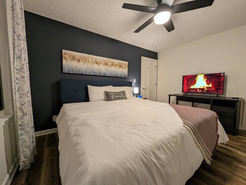 Colony Bungalow - Family & Groups - Modern Lux