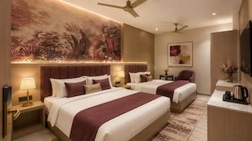 Family Quadruple Room | Desk, laptop workspace, soundproofing, iron/ironing board
