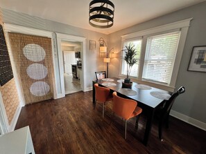Unclassified image, 3 of 16, button - Beautiful 3-bedroom home close to everything you need! (Hyattsville)