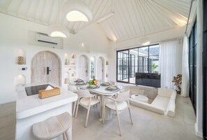 Interior - Luxe 3BR Villa • Beach Nearby • Pool • Prime Spot (Badung Regency)