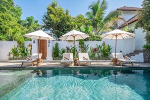 Pool - Cozy 2BR Flat in Ubud's Centre w Pool & Kitchen (Ubud)