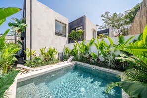 Pool - Modern 2BR Villa in Ubud w Pool, Patio & Garden (Gianyar Regency)