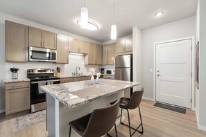 Unclassified image, 4 of 44, button - Madison Apt with In-Unit Laundry & Pool (Madison)