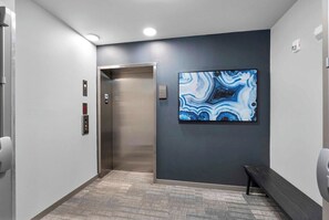 Interior - Poolside Apt Near University Research Park (Madison)