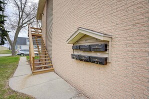 Property grounds - Pet-Friendly Apt Near Med Center + Parking (Milwaukee)