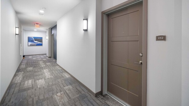 Interior - Pool, Gym & Parking Near University Park (Madison)