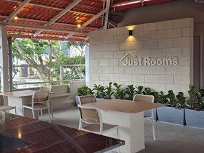 Superior Double or Twin Room | Dining - Just Rooms (Chikkamagaluru)